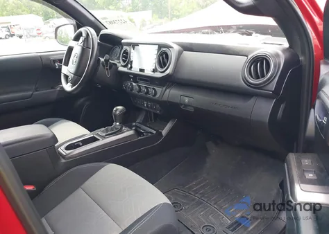 2021 Toyota Tacoma Trd Off-Road z USA, uszkodzony, nr VIN 5TFCZ5AN2MX263159